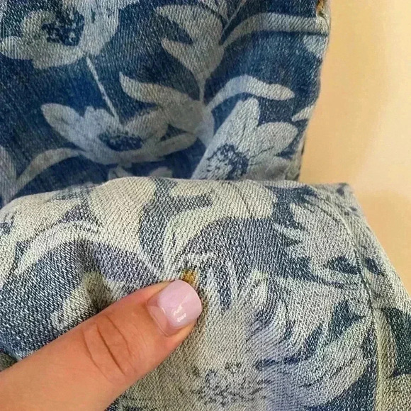 ANTHROPOLOGIE PILCRO AND THE LETTERPRESS SLIM BOYFRIEND FADED DENIM FLORAL JEANS - Picture 7 of 11